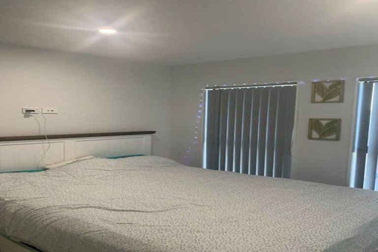 Photo of property in 10 Bliss Court, Takanini, 2110