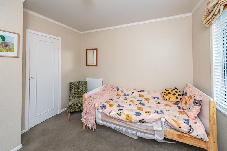 Photo of property in 43 Parkes Avenue, Saint Johns Hill, Whanganui, 4501