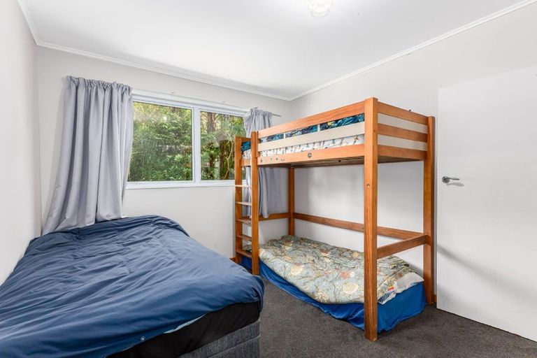 Photo of property in 51 Poto Road, Normandale, Lower Hutt, 5010
