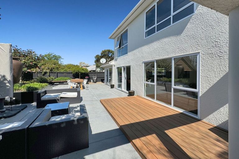 Photo of property in 70 Lake Terrace Road, Burwood, Christchurch, 8061