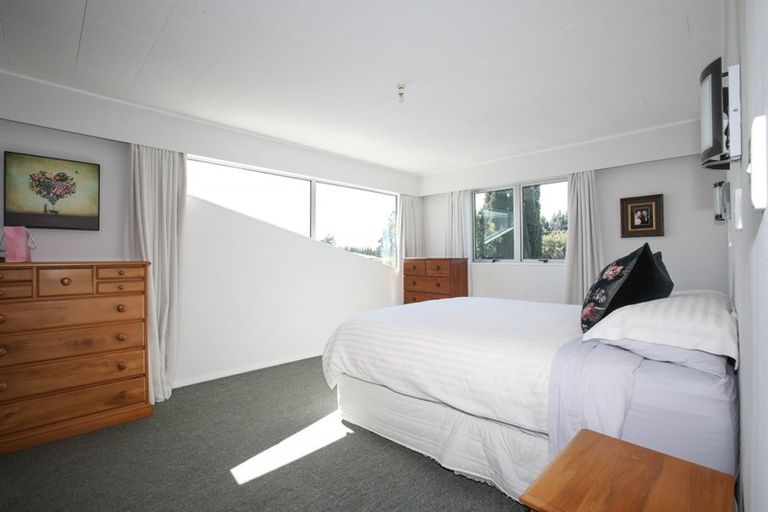 Photo of property in 8 Home Street, Winton, 9720