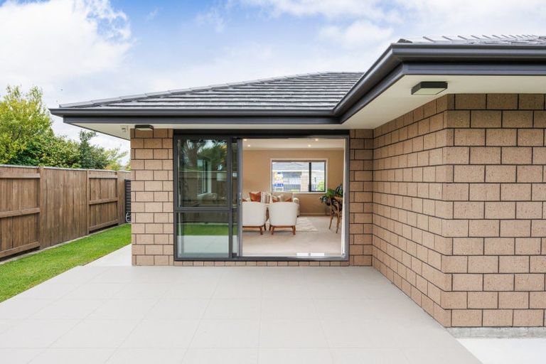 Photo of property in 18 Thomson Street, West End, Palmerston North, 4412