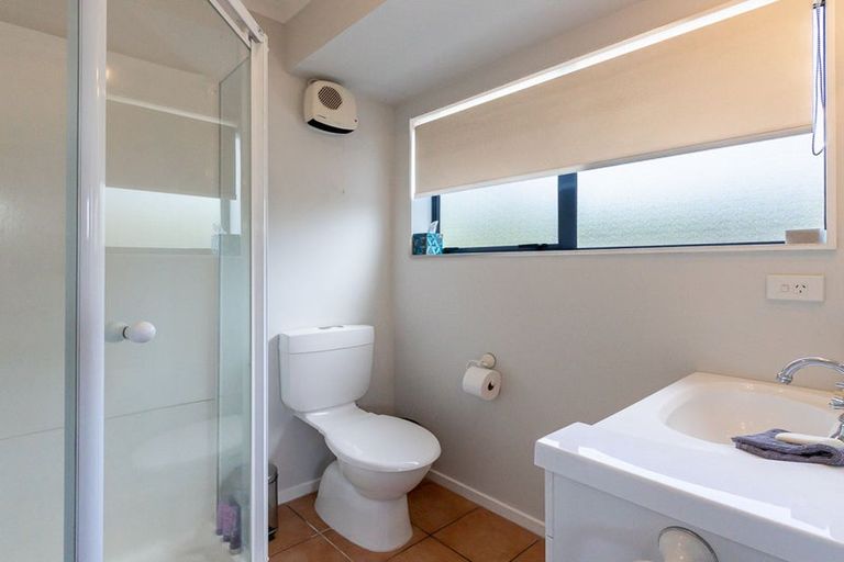 Photo of property in 14 Barrett Drive, Waikanae Beach, Waikanae, 5036