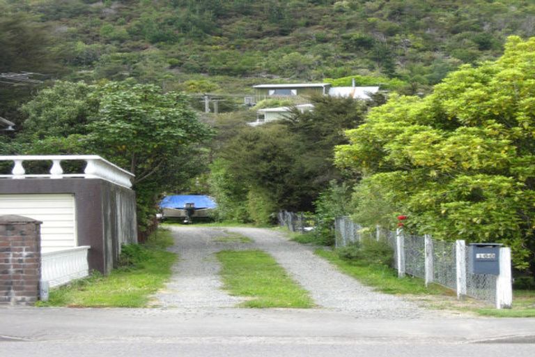 Photo of property in 160 Waikawa Road, Picton, 7220