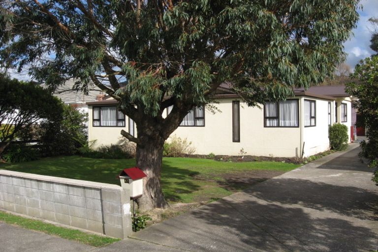 Photo of property in 41 Wellington Road, Wainuiomata, Lower Hutt, 5014