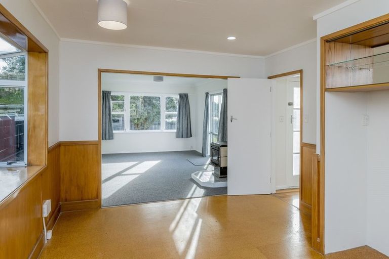 Photo of property in 10 Ngaio Street, Otaki Beach, Otaki, 5512