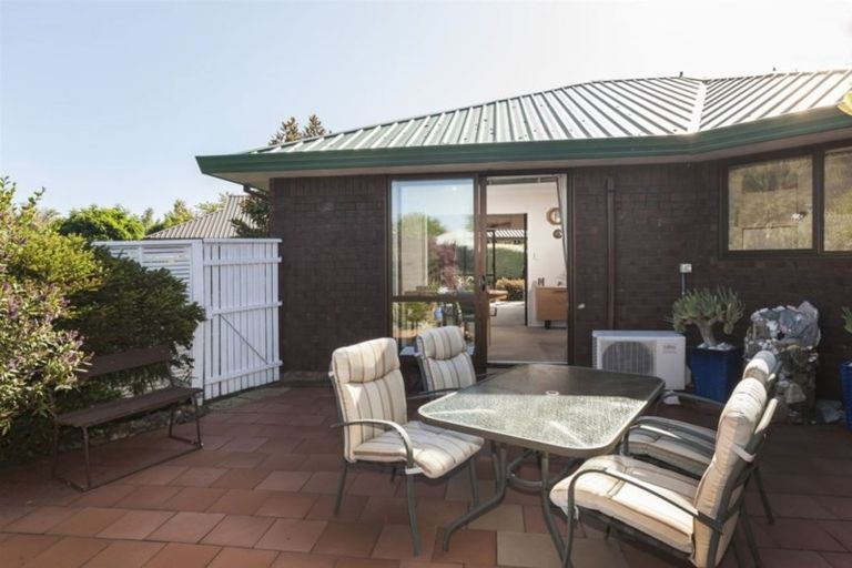 Photo of property in 36 Lowry Avenue, Redwood, Christchurch, 8051