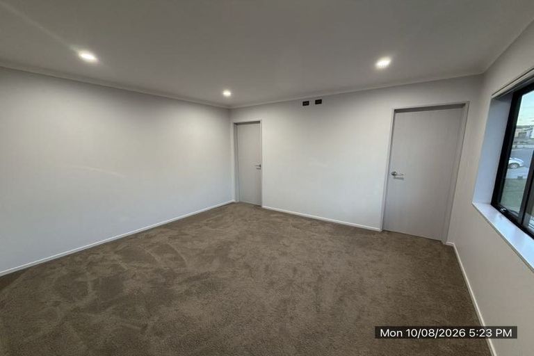 Photo of property in 10 Ambedkar Way, Pukekohe, 2120