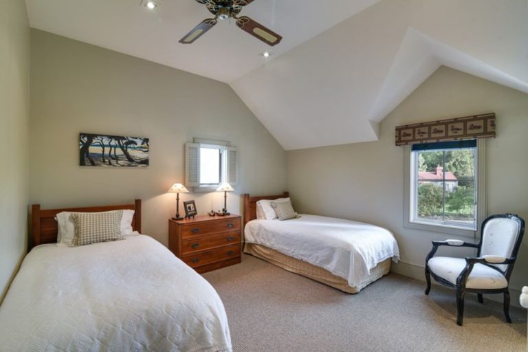 Photo of property in 3 Chalmers Close, Orewa, 0931