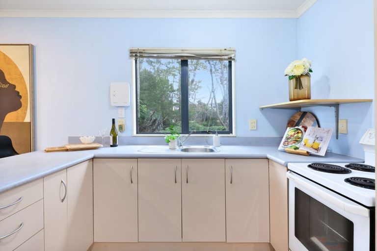 Photo of property in 18a Poto Street, Te Atatu South, Auckland, 0610