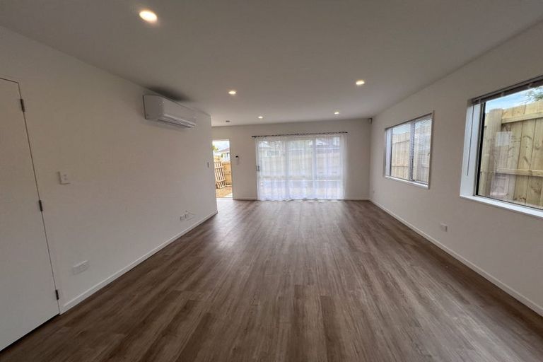 Photo of property in 9 Sheralee Place, Bucklands Beach, Auckland, 2014