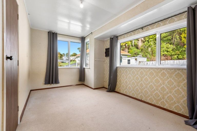 Photo of property in 70 Glenpark Avenue, Frankleigh Park, New Plymouth, 4310