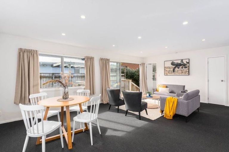 Photo of property in 7b Mclellan Street, Tawa, Wellington, 5028