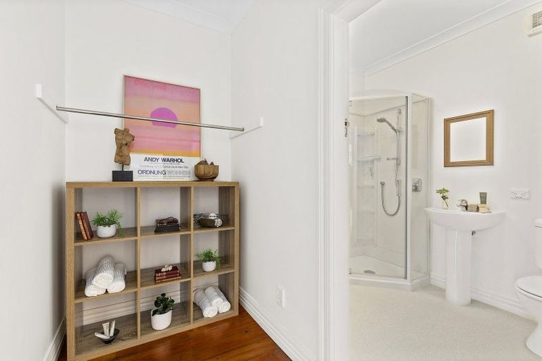 Photo of property in 9 Connaught Terrace, Brooklyn, Wellington, 6021