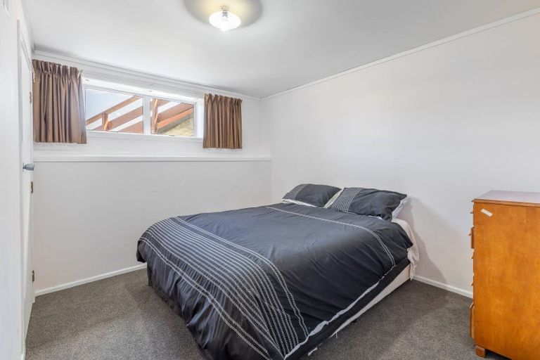 Photo of property in 5 Handley Place, Glen Avon, New Plymouth, 4312