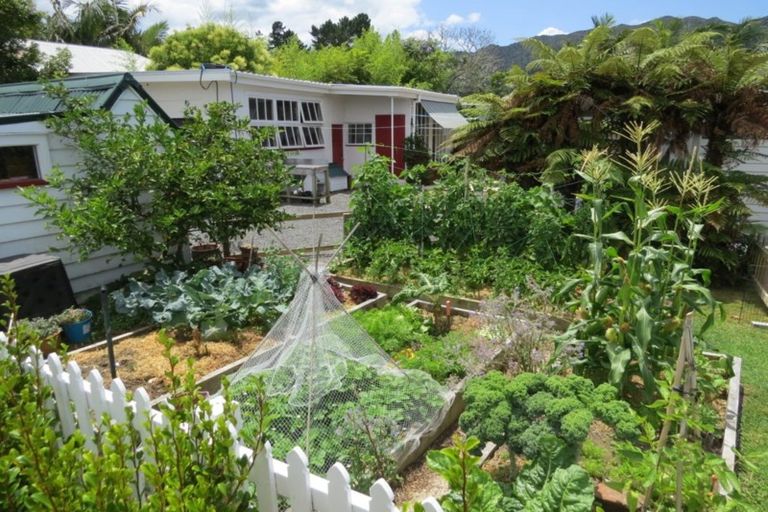 Photo of property in 112 Te Tiki Street, Coromandel, 3506