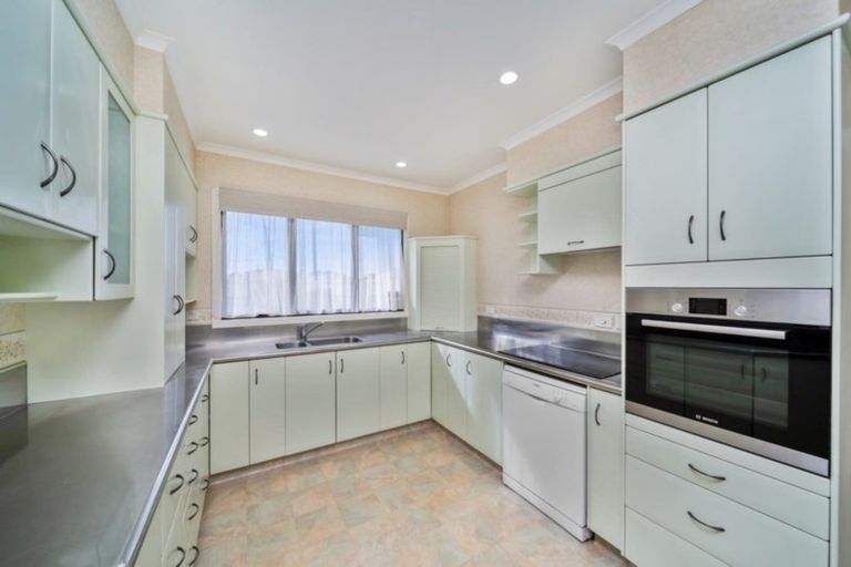 Photo of property in 45 Camberwell Road, Hawera, 4610