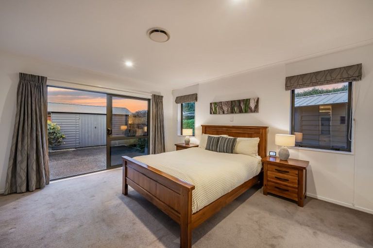 Photo of property in 76 Kirton Drive, Riverstone Terraces, Upper Hutt, 5018