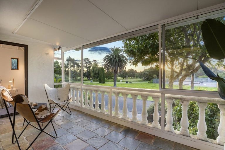 Photo of property in 1/62 Wairoa Road, Narrow Neck, Auckland, 0624