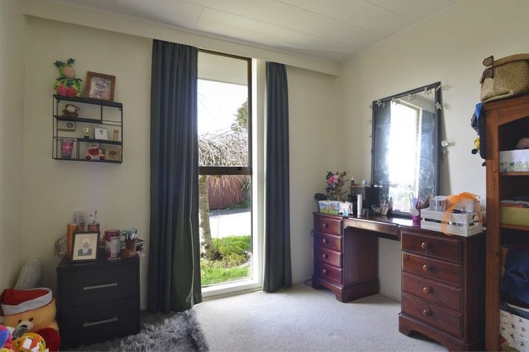 Photo of property in 1 Deller Drive, Carterton, 5713