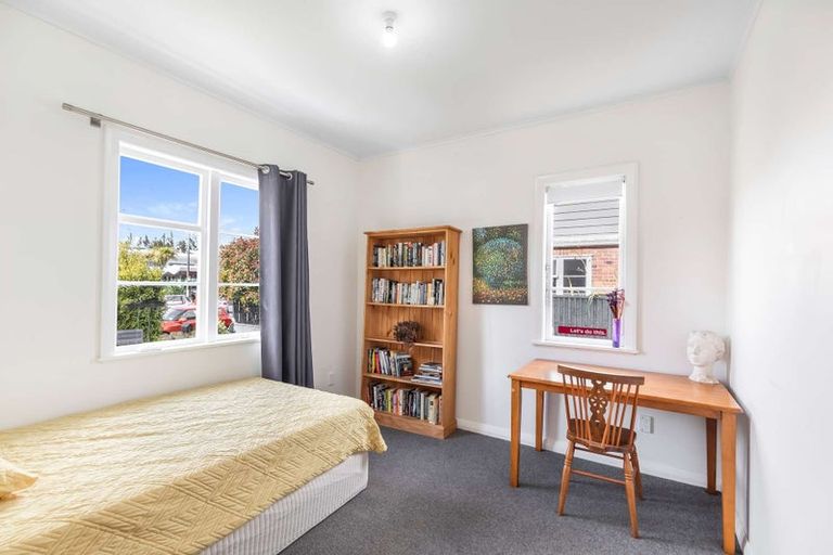 Photo of property in 65 Park Road, West End, Palmerston North, 4412