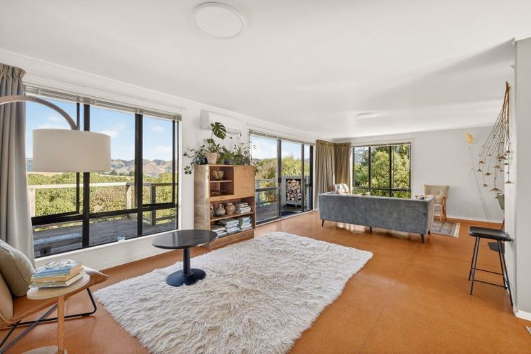 Photo of property in 29 Te Papau Crescent, Diamond Harbour, 8972