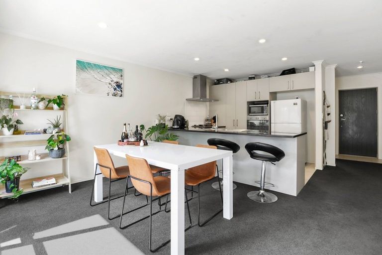 Photo of property in 2/19 Abbotsford Street, Whitiora, Hamilton, 3200