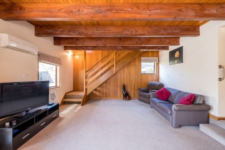 Photo of property in 5 Ranui Street, Waikawa, Picton, 7220