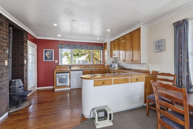 Photo of property in 94 Bartholomew Road, Levin, 5510