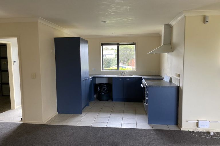 Photo of property in 62a Hutchinson Avenue, New Lynn, Auckland, 0600