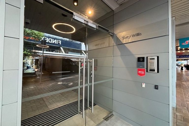 Photo of property in Gerondis Bldg Apartments, 406/60 Willis Street, Wellington Central, Wellington, 6011