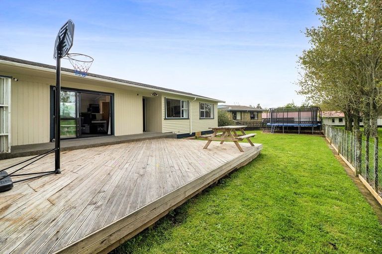 Photo of property in 10 Karaka Street, Inglewood, 4330