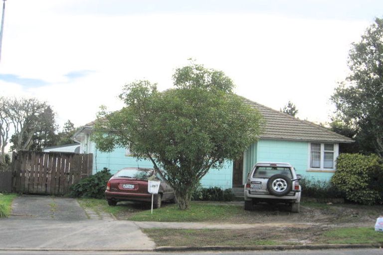 Photo of property in 29 Ross Crescent, Fairfield, Hamilton, 3214