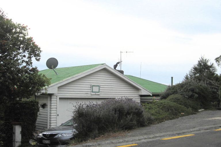 Photo of property in 7 Denholm Road, Hospital Hill, Napier, 4110