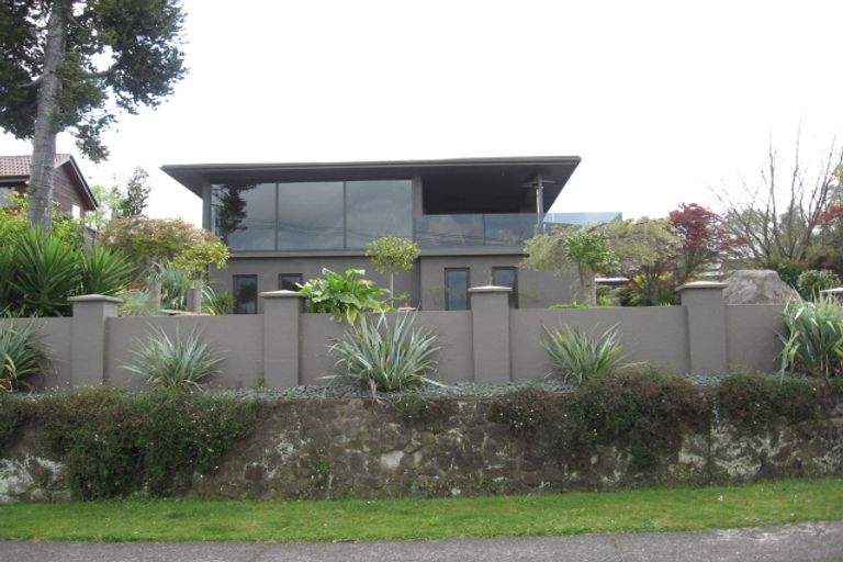 Photo of property in 168 Kawaha Point Road, Kawaha Point, Rotorua, 3010