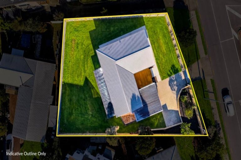 Photo of property in 313 East Coast Road, Mairangi Bay, Auckland, 0630