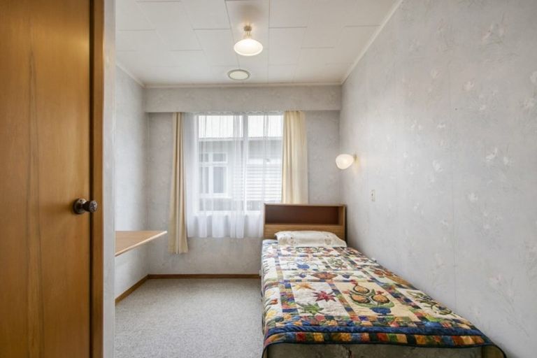 Photo of property in 57 Cambridge Terrace, Waiwhetu, Lower Hutt, 5011