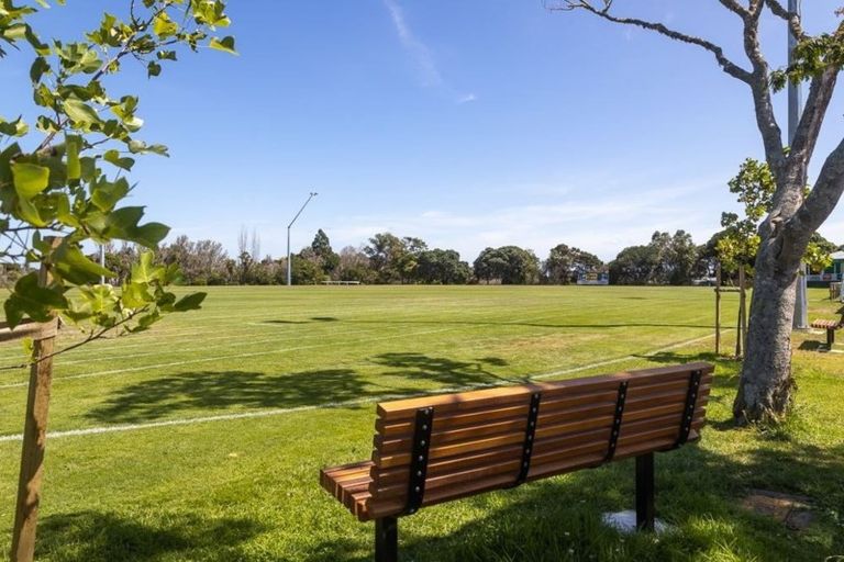 Photo of property in 3/16 Mahara Avenue, Birkenhead, Auckland, 0626