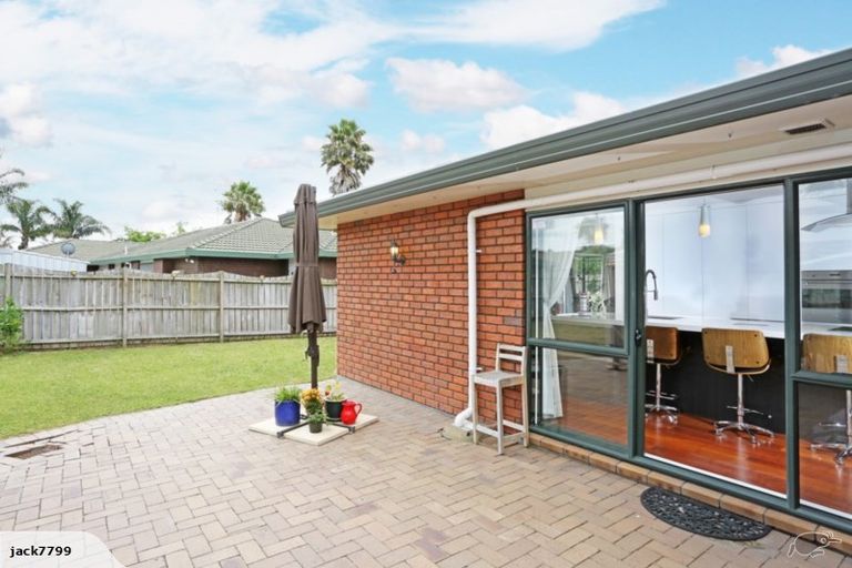 Photo of property in 3 Glenross Drive, Wattle Downs, Auckland, 2103