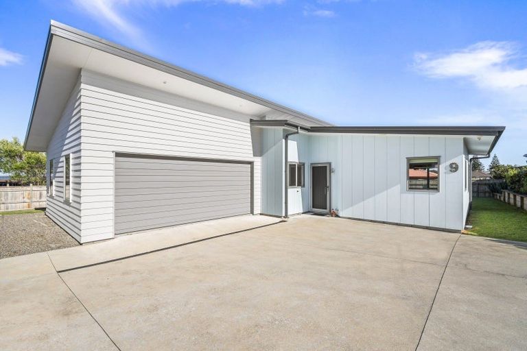 Photo of property in 9 Forbes Road, Foxton Beach, Foxton, 4815