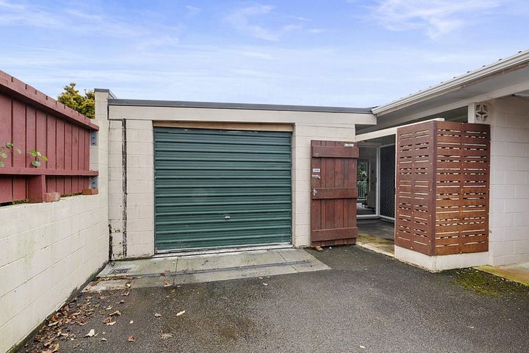 Photo of property in 2/31 Maratahu Street, Westown, New Plymouth, 4310