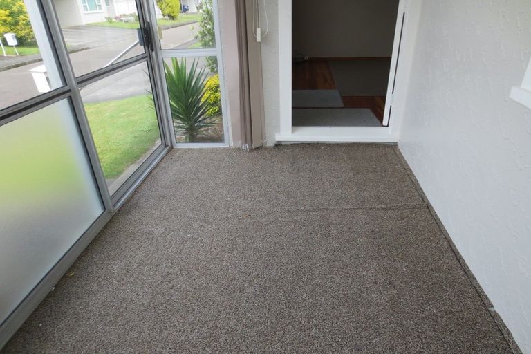 Photo of property in 6 Te Awe Awe Court, Hokowhitu, Palmerston North, 4410