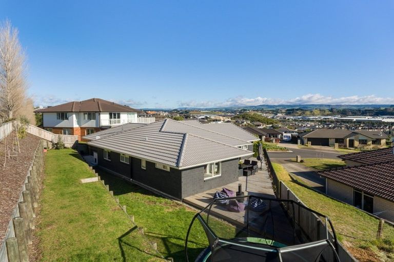 Photo of property in 3 Carex Close, Pyes Pa, Tauranga, 3112