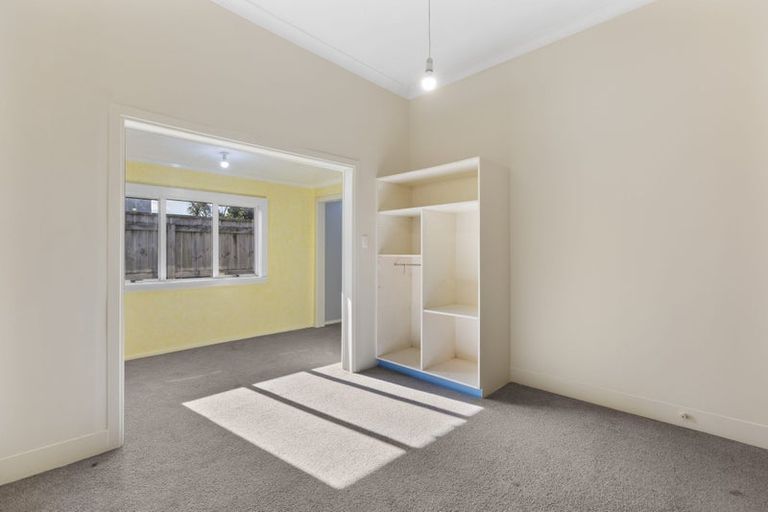 Photo of property in 32 Ngamotu Road, Moturoa, New Plymouth, 4310