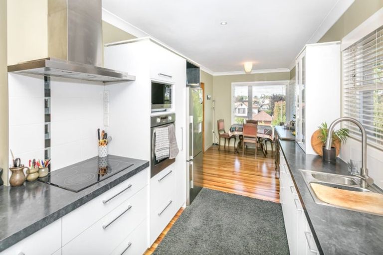 Photo of property in 10 Riverview Terrace, Fairfield, Hamilton, 3214