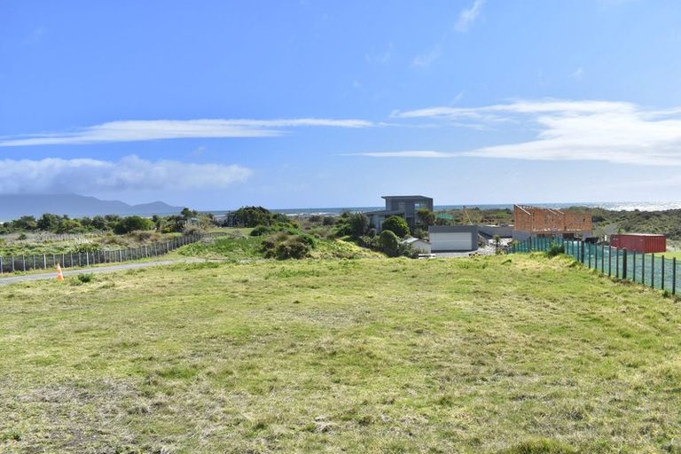 Photo of property in 10 Beachview Grove, Peka Peka, Waikanae, 5391