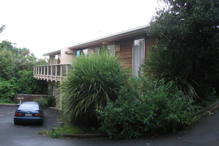 Photo of property in 1 Tree Top Lane, Paparangi, Wellington, 6037