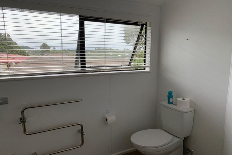 Photo of property in 72 Branch Road, Highlands Park, New Plymouth, 4312
