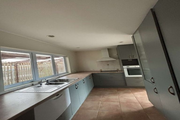 Photo of property in 54 Angelo Avenue, Howick, Auckland, 2014