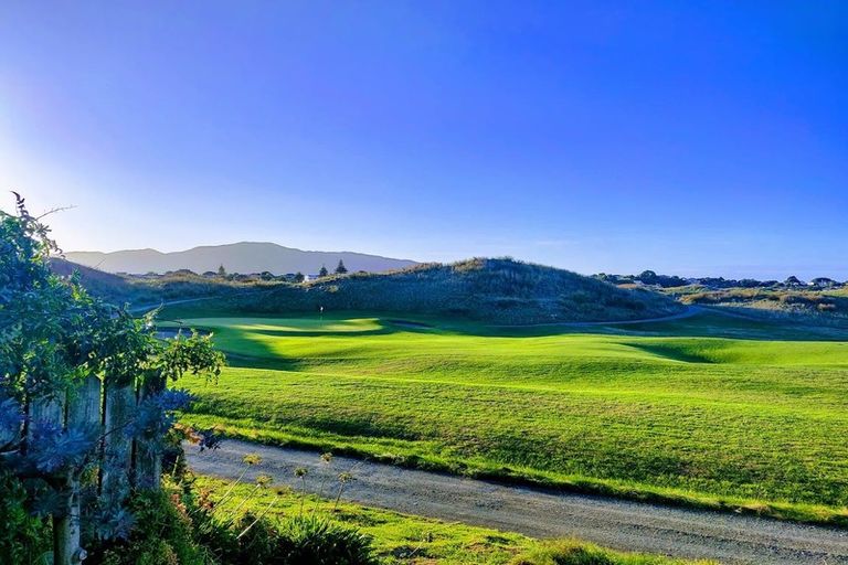 Photo of property in 15 Eatwell Avenue, Paraparaumu Beach, Paraparaumu, 5032